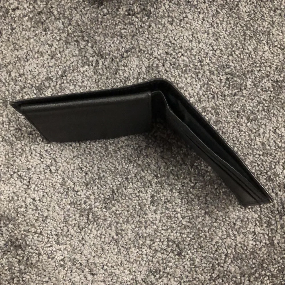 Men’s vintage Pierre Cardin black leather wallet